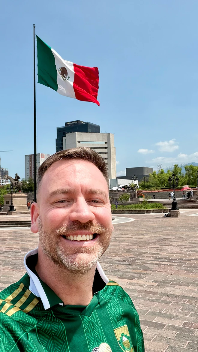 Rory Petzer in Mexico