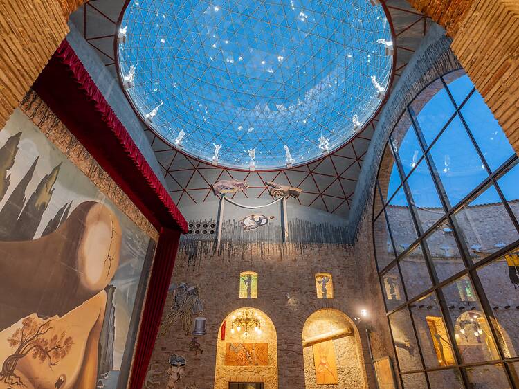 La meca del Surrealisme obre de nit: així són les visites nocturnes del Teatre-Museu Dalí