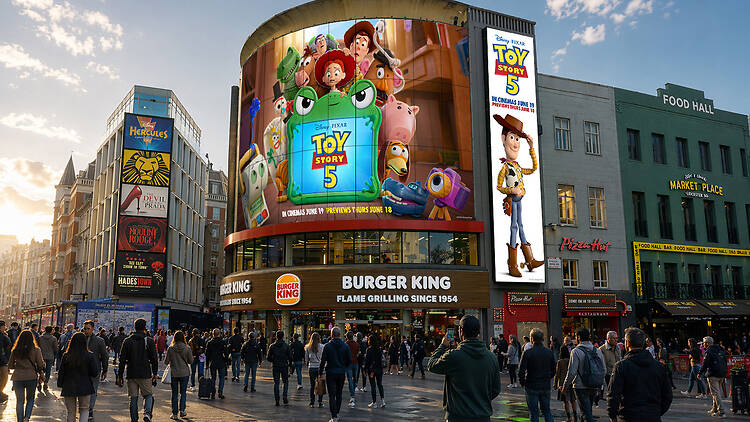 Artist’s impression of The Curve LED screen in Leicester Square Artist’s impression of The Curve LED screen in Leicester Square