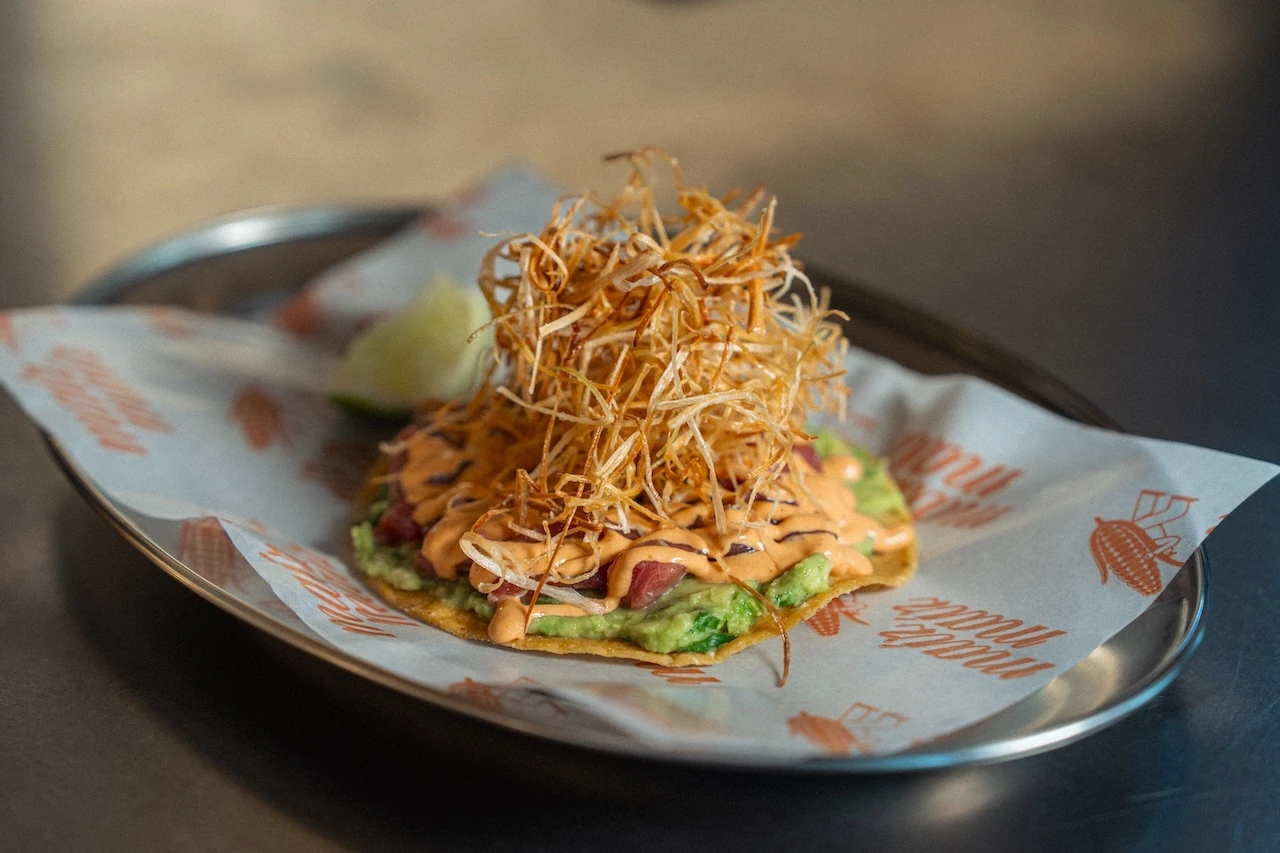 Tostada de at&uacute;n, Ma&iacute;z Ma&iacute;z 