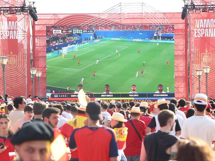 España-Bélgica en pantalla gigante en Madrid: cuatro lugares al aire libre y dos salas de cine con aire acondicionado España-Bélgica en pantalla gigante en Madrid: cuatro lugares al aire libre y dos salas de cine con aire acondicionado