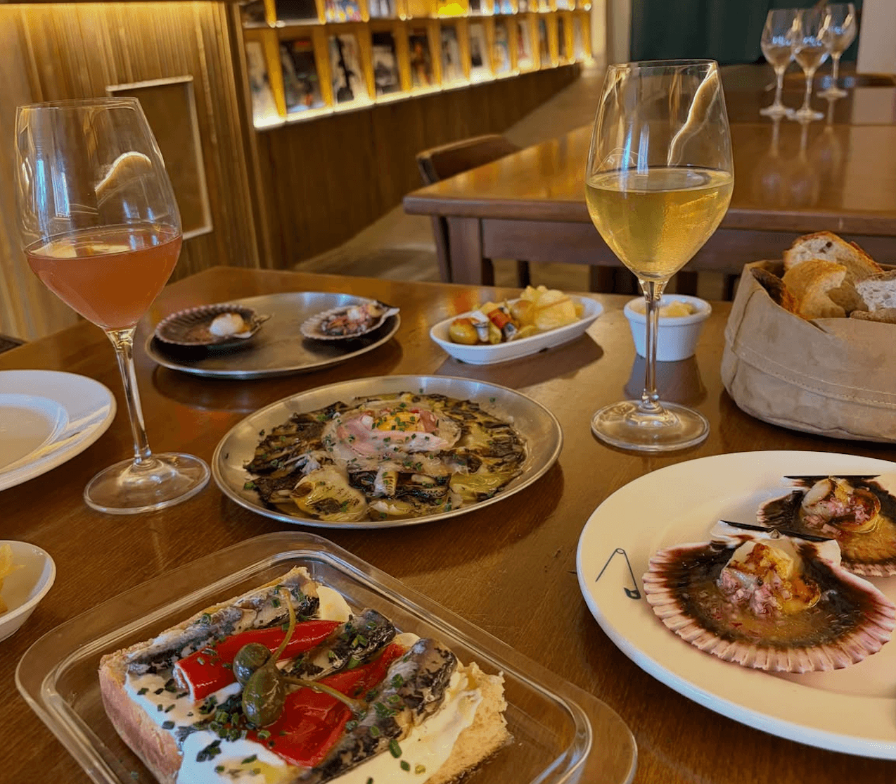 Imperdible, bar Hi-Fi de vinos naturales en el Clot
