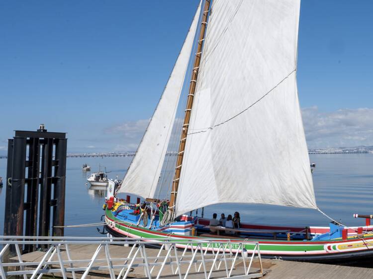 Bote Leão: na Ribeira das Enguias Bote Leão: na Ribeira das Enguias