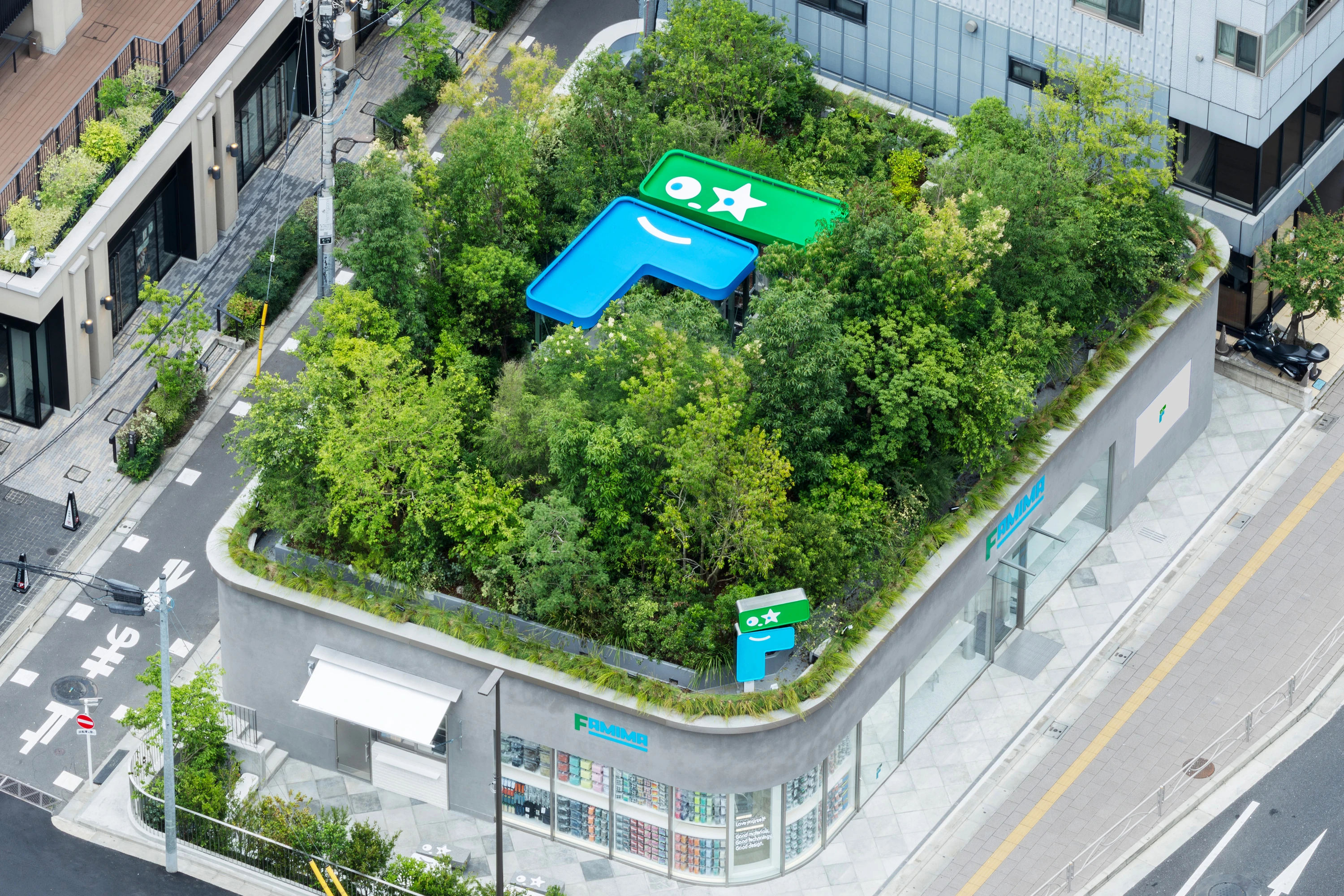 FAMIMA PARK AZABUDAI