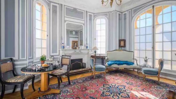 The collectable-filled, quirky flat in Le Piol The collectable-filled, quirky flat in Le Piol