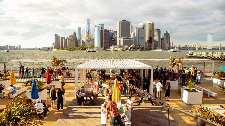 Six Coasts Six Coasts overlooking the Manhattan skyline