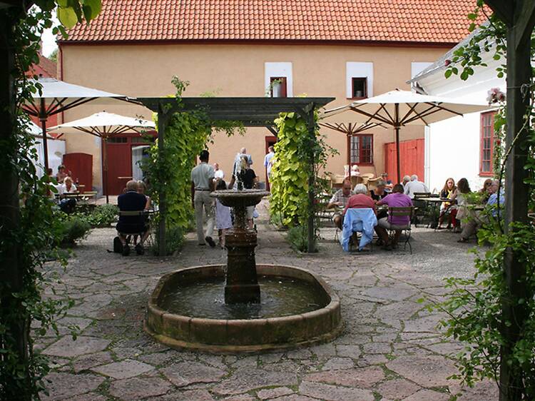 Fika i det gröna i Katrinetorp Fika i det gröna i Katrinetorp