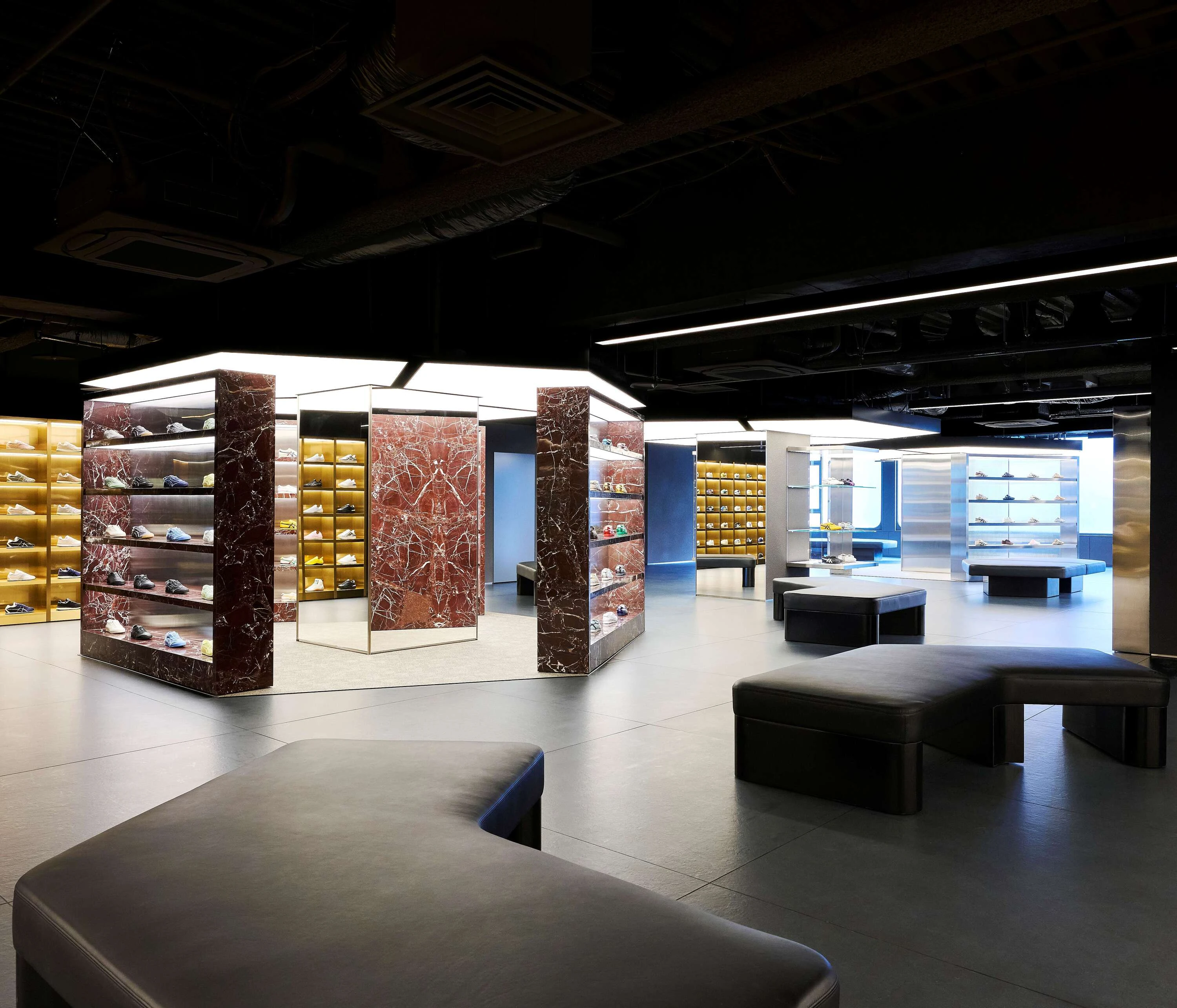 Onitsuka Tiger Shinjuku Global Flagship