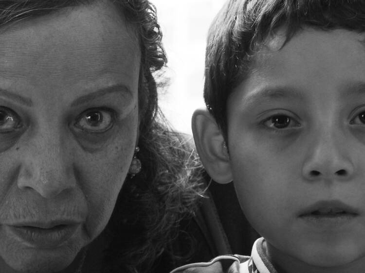 El arte de acompañar la soledad: Fernando Eimbcke reflexiona sobre Moscas