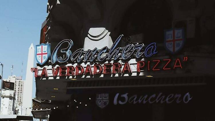 Pizzería Banchero, Argentina, 1985 Pizzería Banchero, Argentina, 1985
