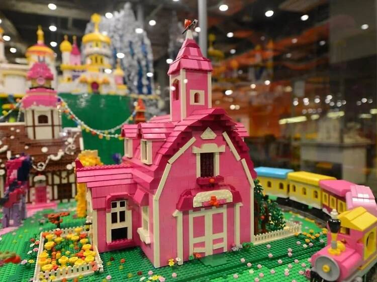 A maior Exposição de Modelos Feitos com Peças de LEGO® da Europa A maior Exposição de Modelos Feitos com Peças de LEGO® da Europa
