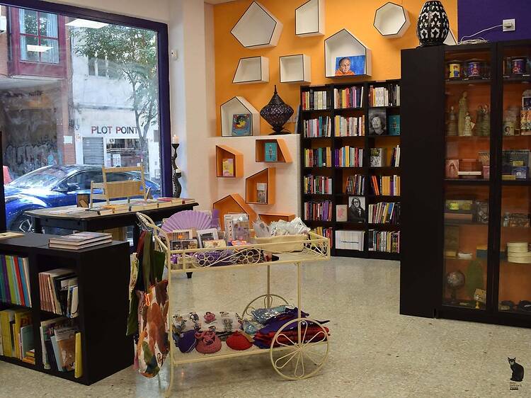 Mujeres & Compañía, La Librería (Sólo autoras) Mujeres & Compañía, La Librería (Sólo autoras)