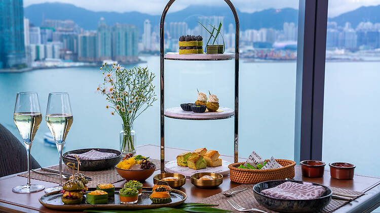 香港下午茶推介2026|香港維港凱悅尚萃酒店:再度聯乘本地班蘭糕點品牌 Pandan Man 香港下午茶推介2026|香港維港凱悅尚萃酒店:再度聯乘本地班蘭糕點品牌 Pandan Man