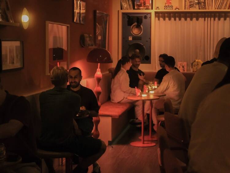 Club Salva Record Bar