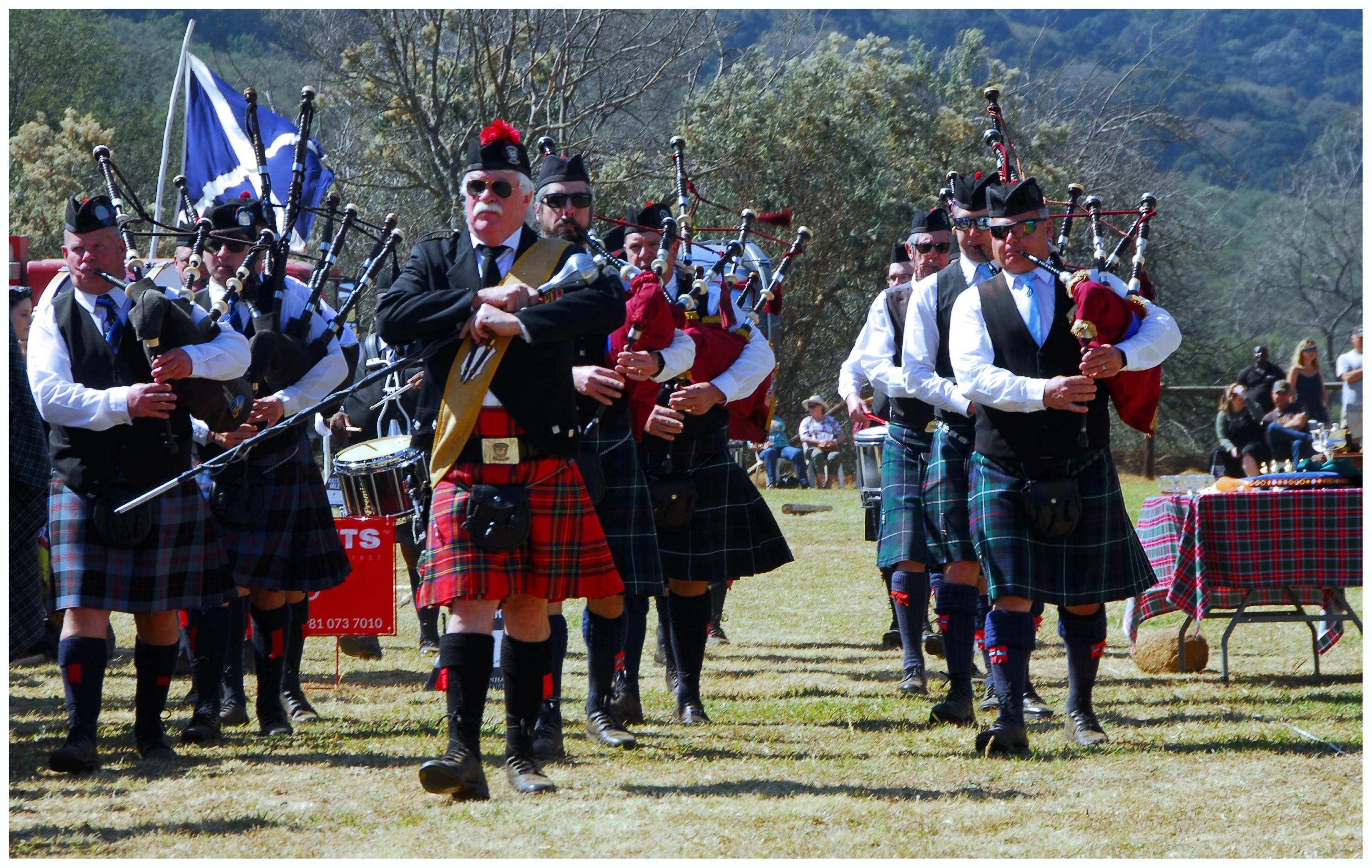 &bull;Pipe bands from the Durban and Pietermaritzburg and Caledonian Societies, including stage performances, marching displays and a spectacular massed band performance during the opening ceremony.
