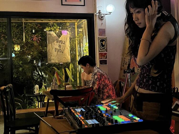 Make some noise at Sapphic’s vant art party this weekend Make some noise at Sapphic’s vant art party this weekend