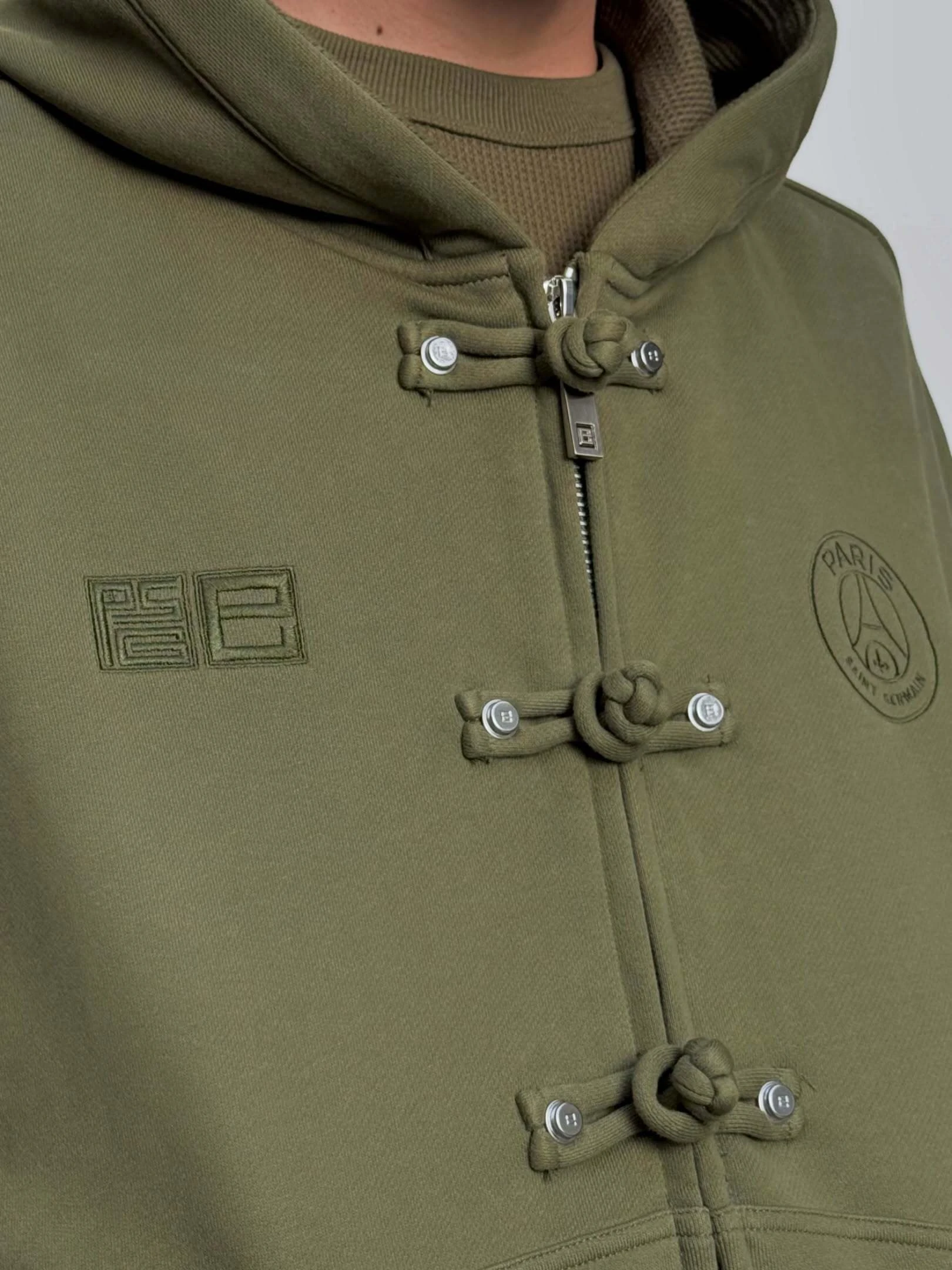 Le PSG d&eacute;voile une nouvelle collection avec l&rsquo;une des marques les plus prometteuses de la mode parisienne