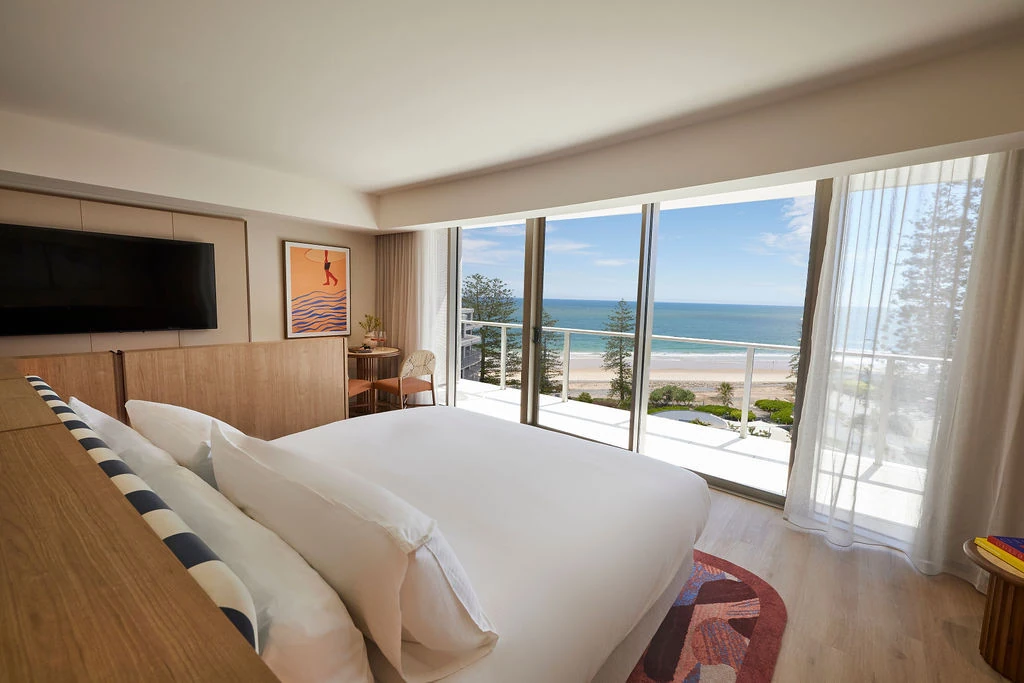 King bed overlooking ocean