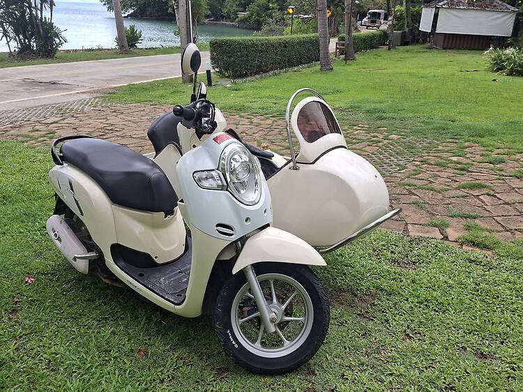 Explore by bicycle, scooter or sidecar Explore by bicycle, scooter or sidecar