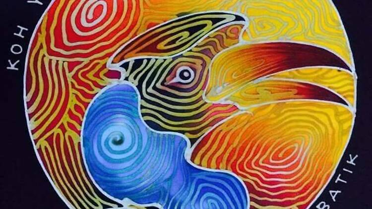 Try traditional batik painting Try traditional batik painting