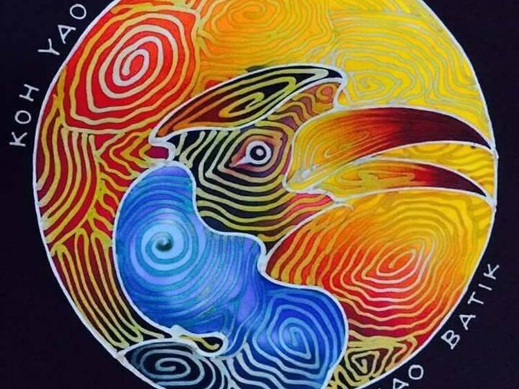 Try traditional batik painting Try traditional batik painting