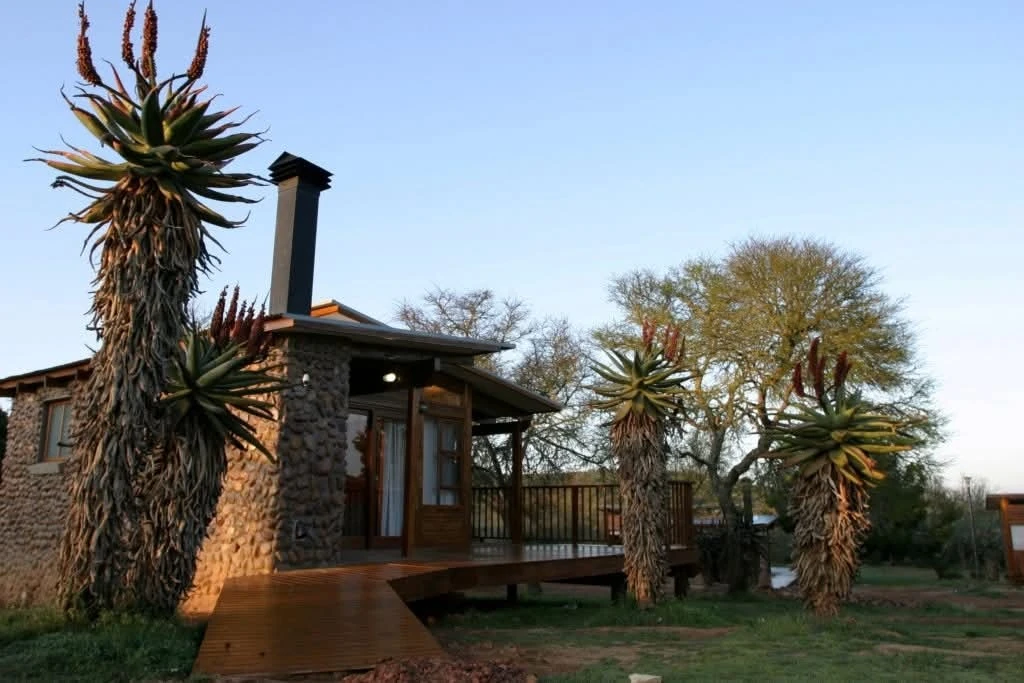 The first phase includes six self-catering chalets, the camping site, and three hiking trails: Aloe Hill, Acacia, and Termite. 