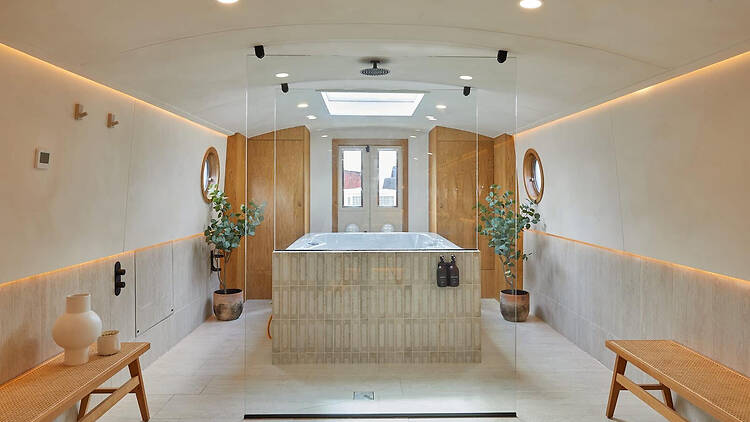 The Maria Alexander spa boat, London The Maria Alexander spa boat, London