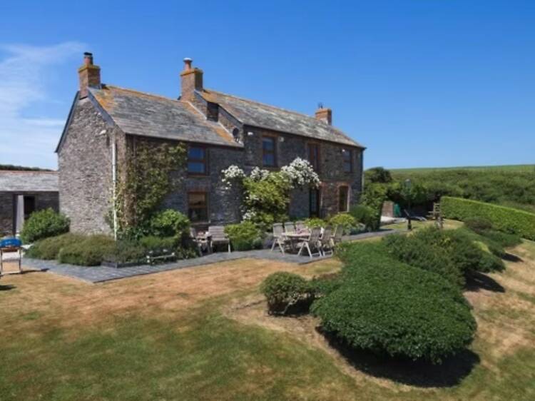 Huge farmhouse for group stays in Penrose countryside Huge farmhouse for group stays in Penrose countryside