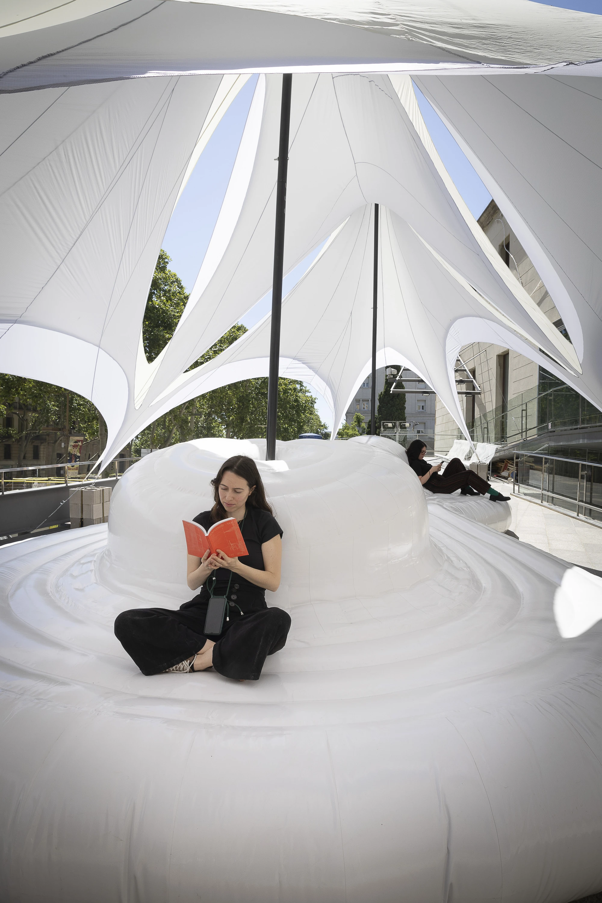 Refugi clim&agrave;tic a l'Arts Santa M&ograve;nica