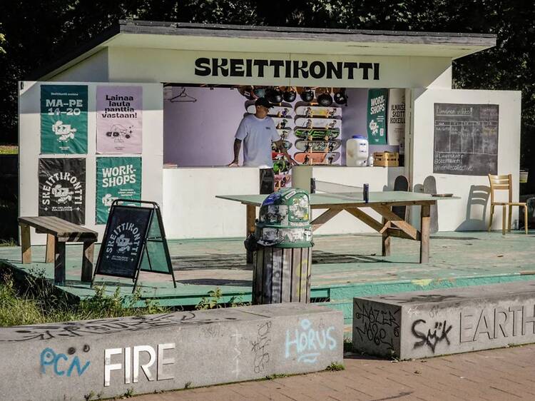 10 Aug: Try skateboarding at Skeittikontti, Eläintarha Skatepark