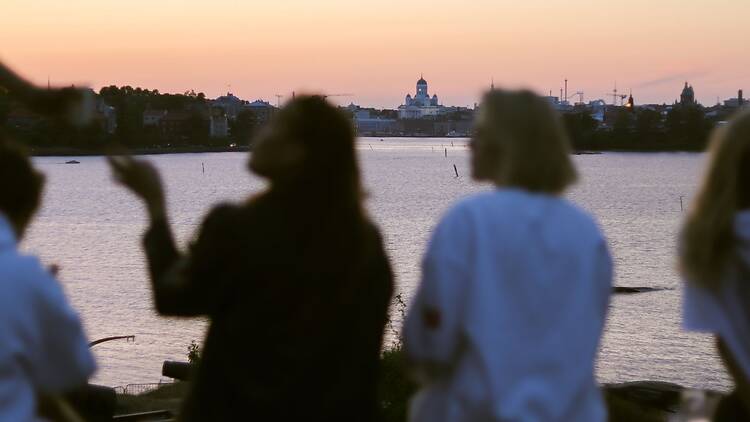 29.8. Venetsialaiset, Kiska Kii ja Latin Fest