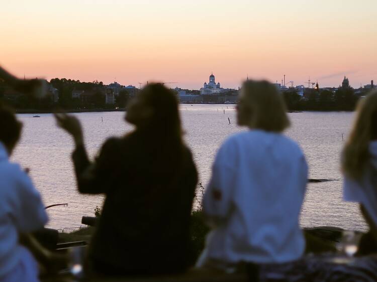 29.8. Venetsialaiset, Kiska Kii ja Latin Fest