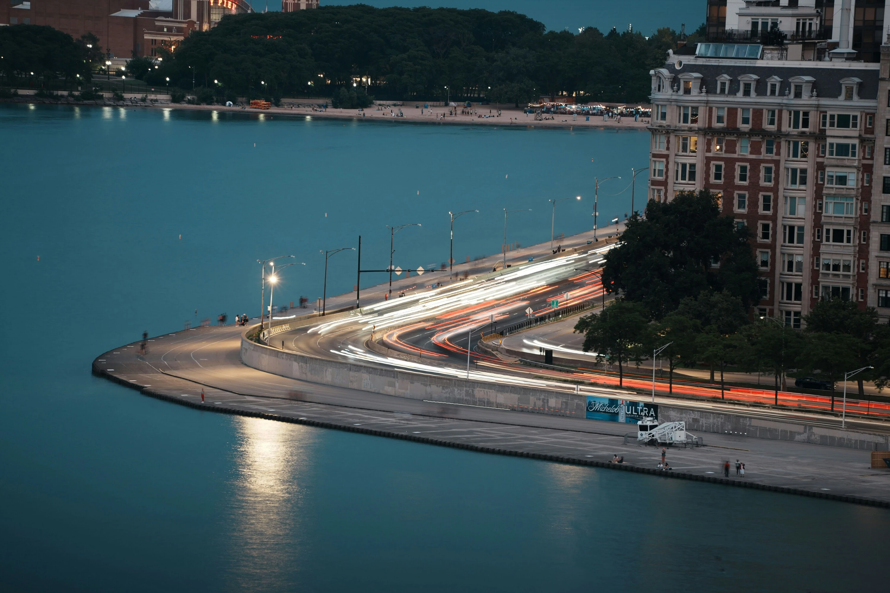 Lake Shore Drive S-Curve