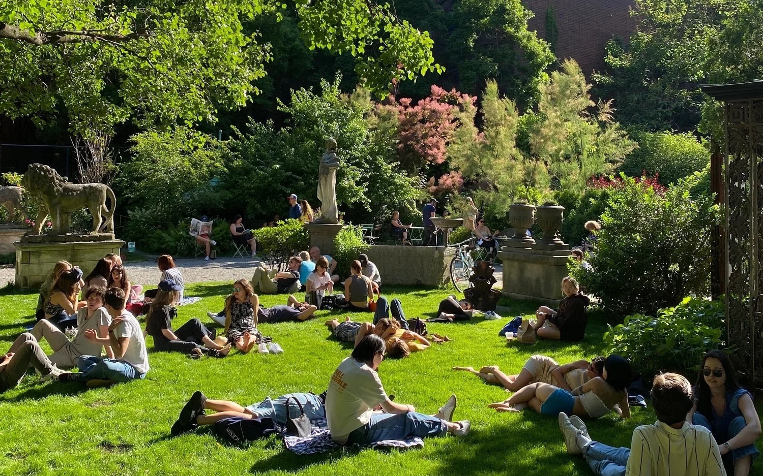 timeout.com - Laura Ratliff - Free outdoor movie nights return to Elizabeth Street Garden