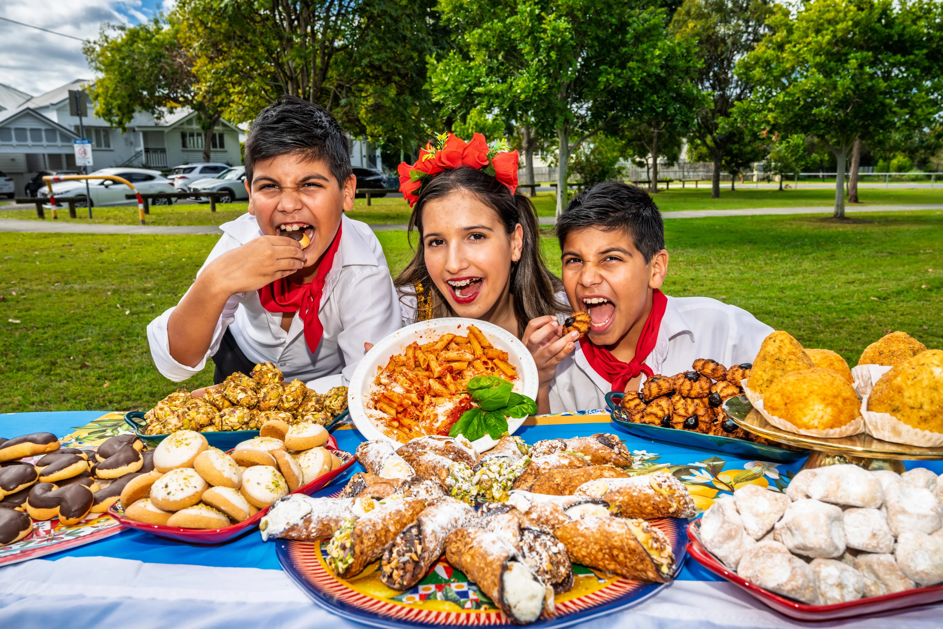 Kids eating Italian food