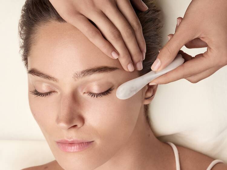 Contour and Sculpt Facial at 45 Park Lane Contour and Sculpt Facial at 45 Park Lane