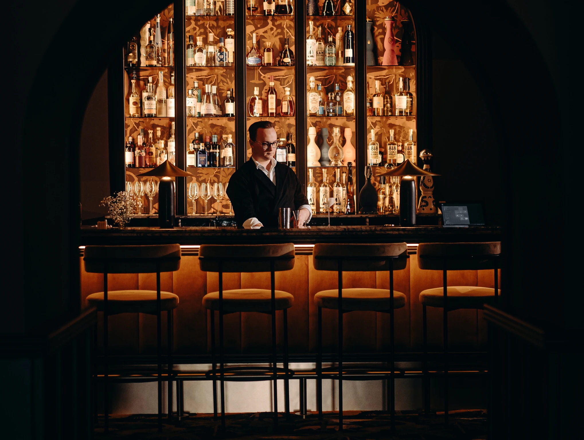 HIDE Bar & Club kokt&eacute;lb&aacute;r &eacute;s klub