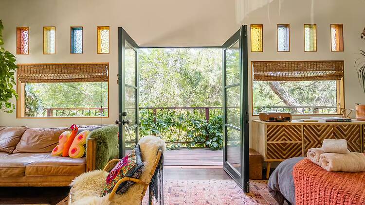 The treehouse cabin near Echo Park