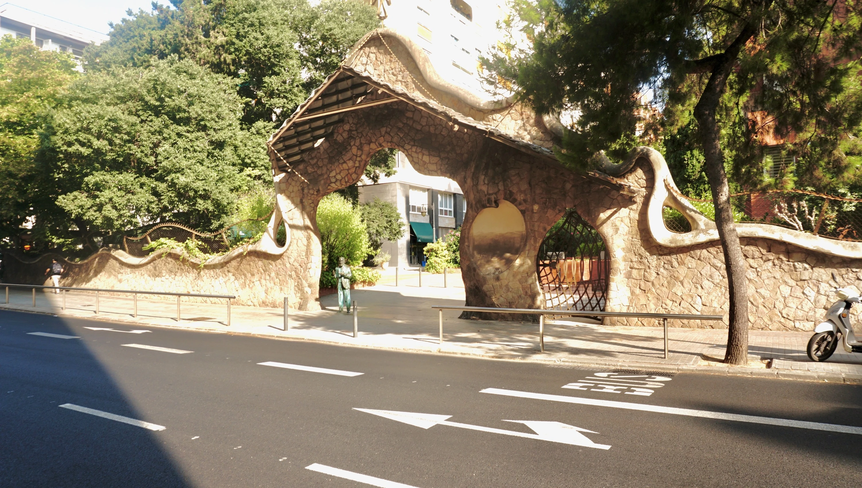 Porta Miralles, Barcelona 