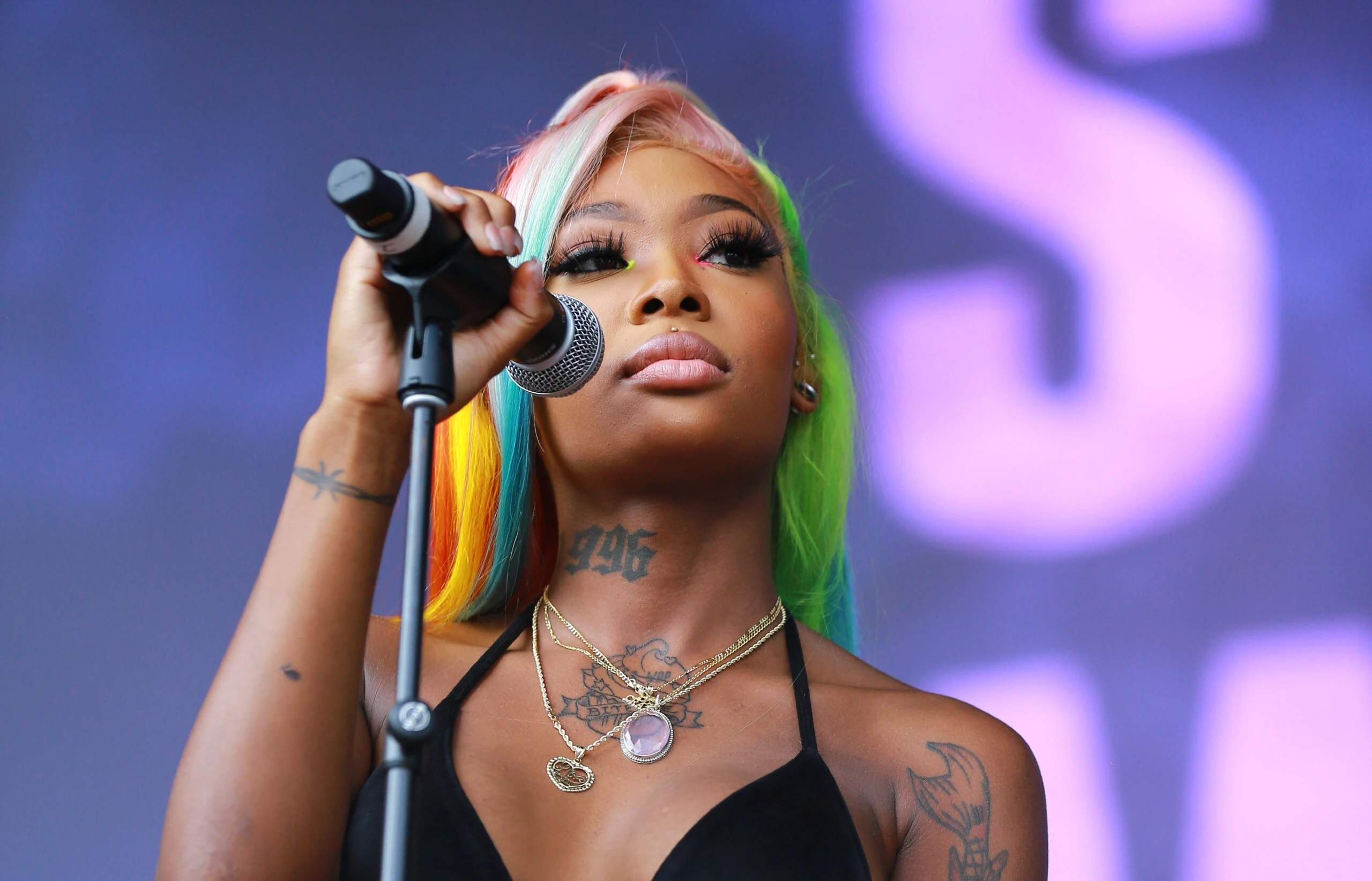 Summer Walker performing live