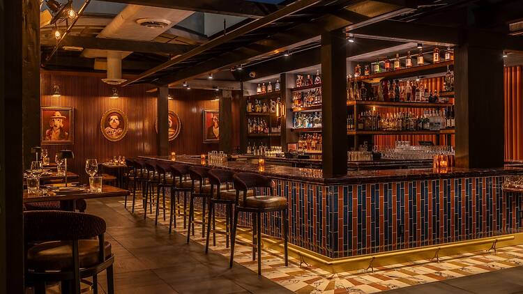 Catch LA main bar