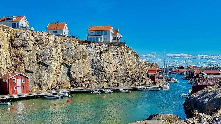 Experience the colourful west coast idyll from Smögen Pier Experience the colourful west coast idyll from Smögen Pier