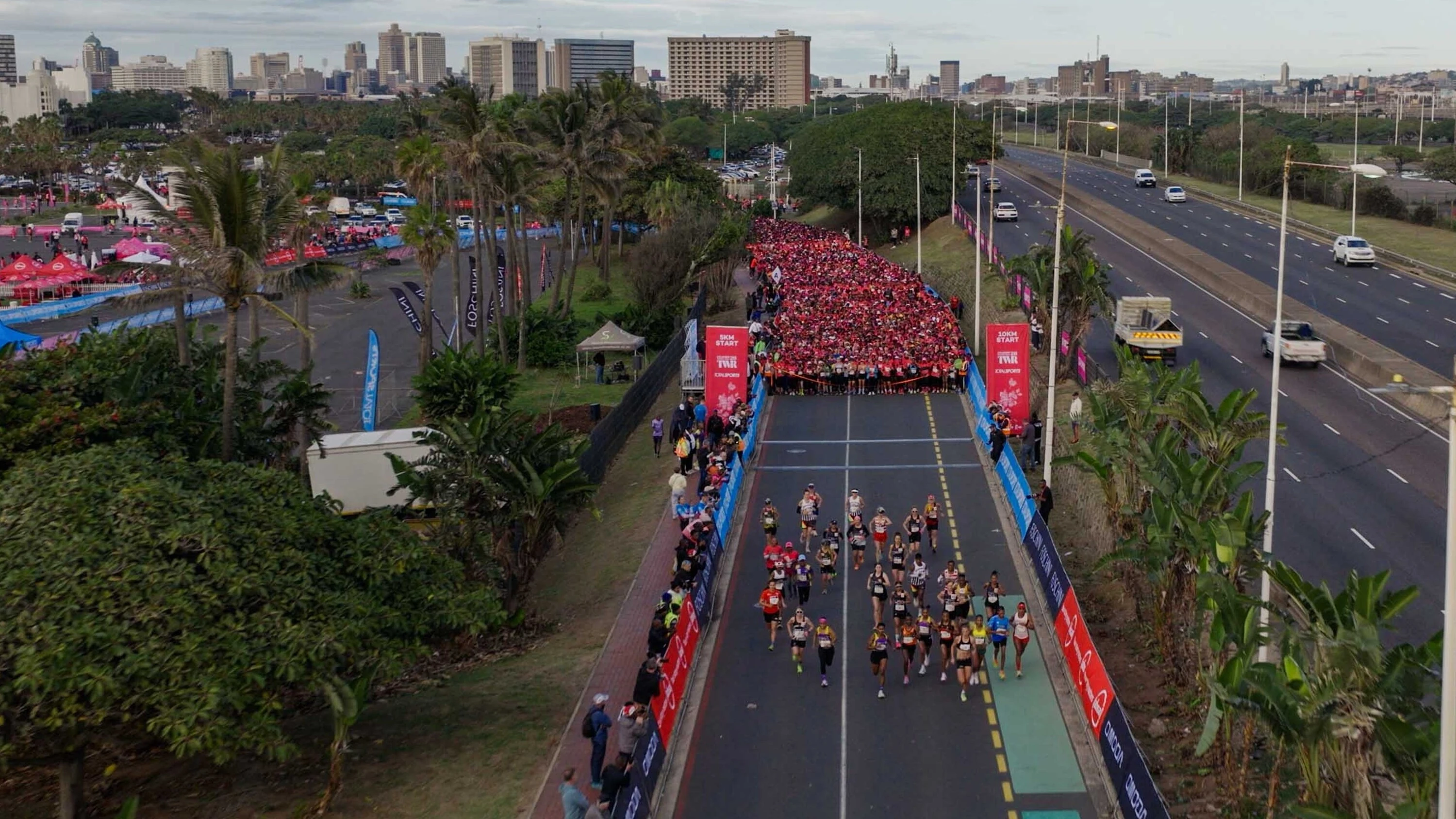 The start of the Elite Field at the Totalsports Women's Race Durban, as seen from the air. 