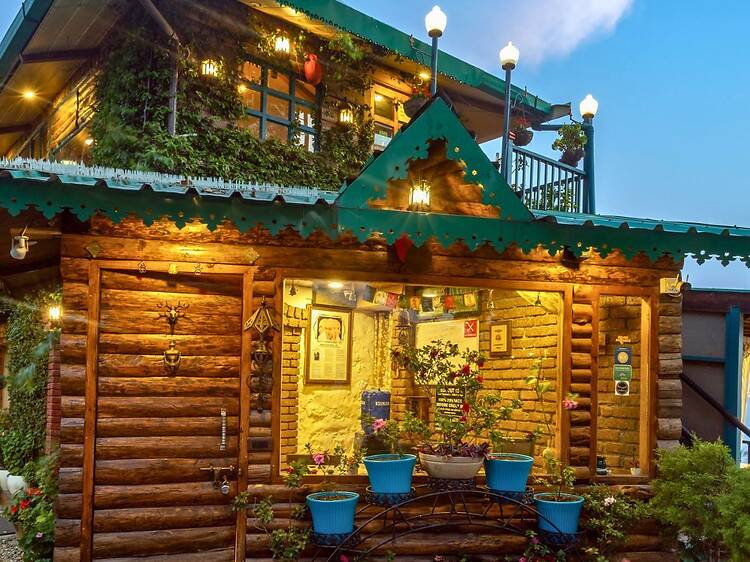 Where was Musafir Cafe filmed? Inside the real shooting location in Mussoorie Where was Musafir Cafe filmed? Inside the real shooting location in Mussoorie