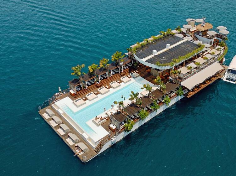 Mark YONA Beach Club’s third anniversary