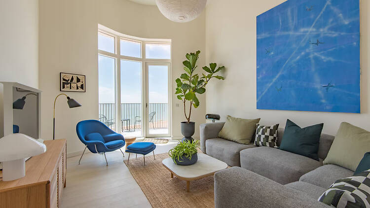 Living room of The View at Shoreline 