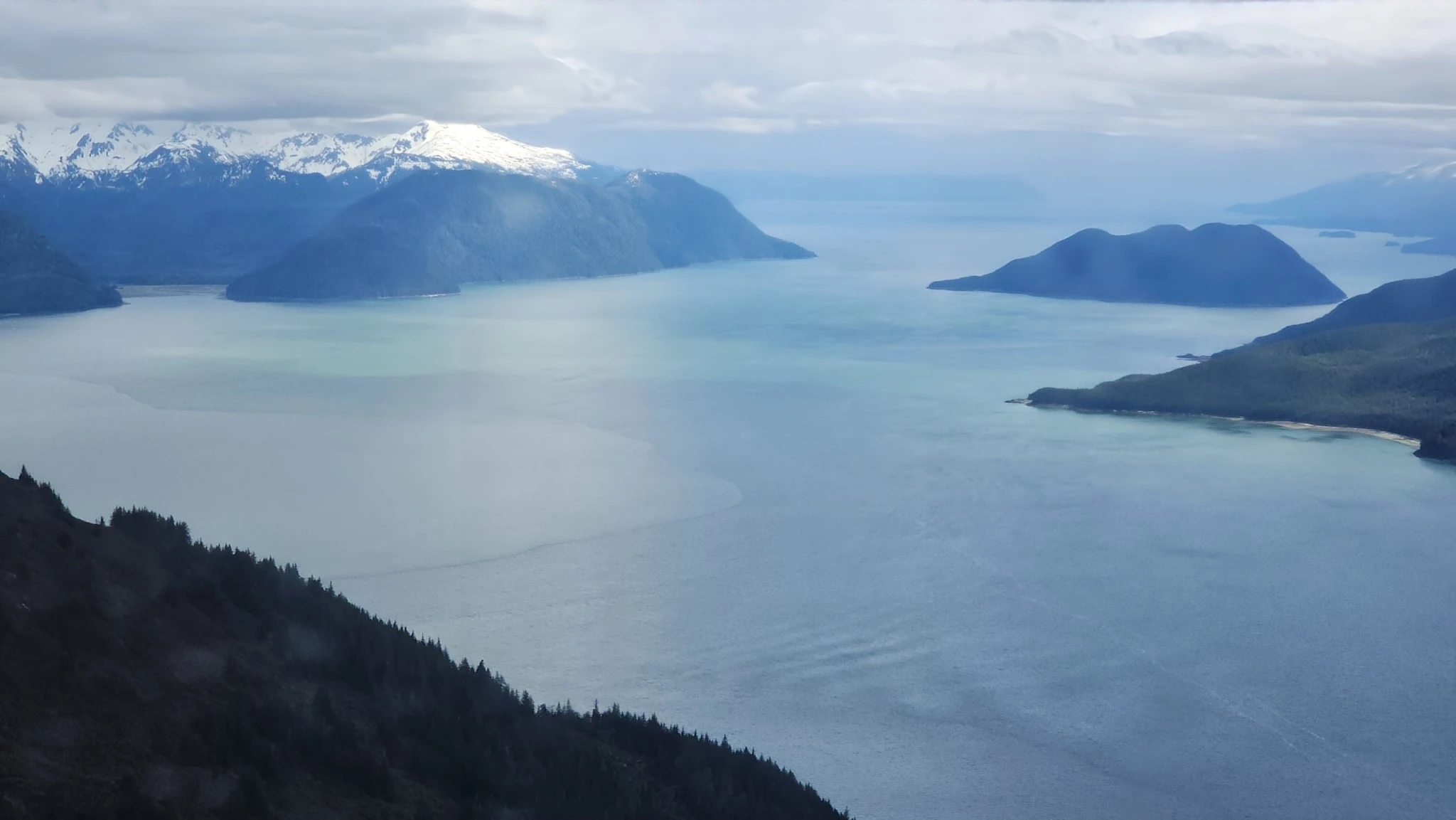 Awe-inspiring views on the flight to Taku Glacier Lodge