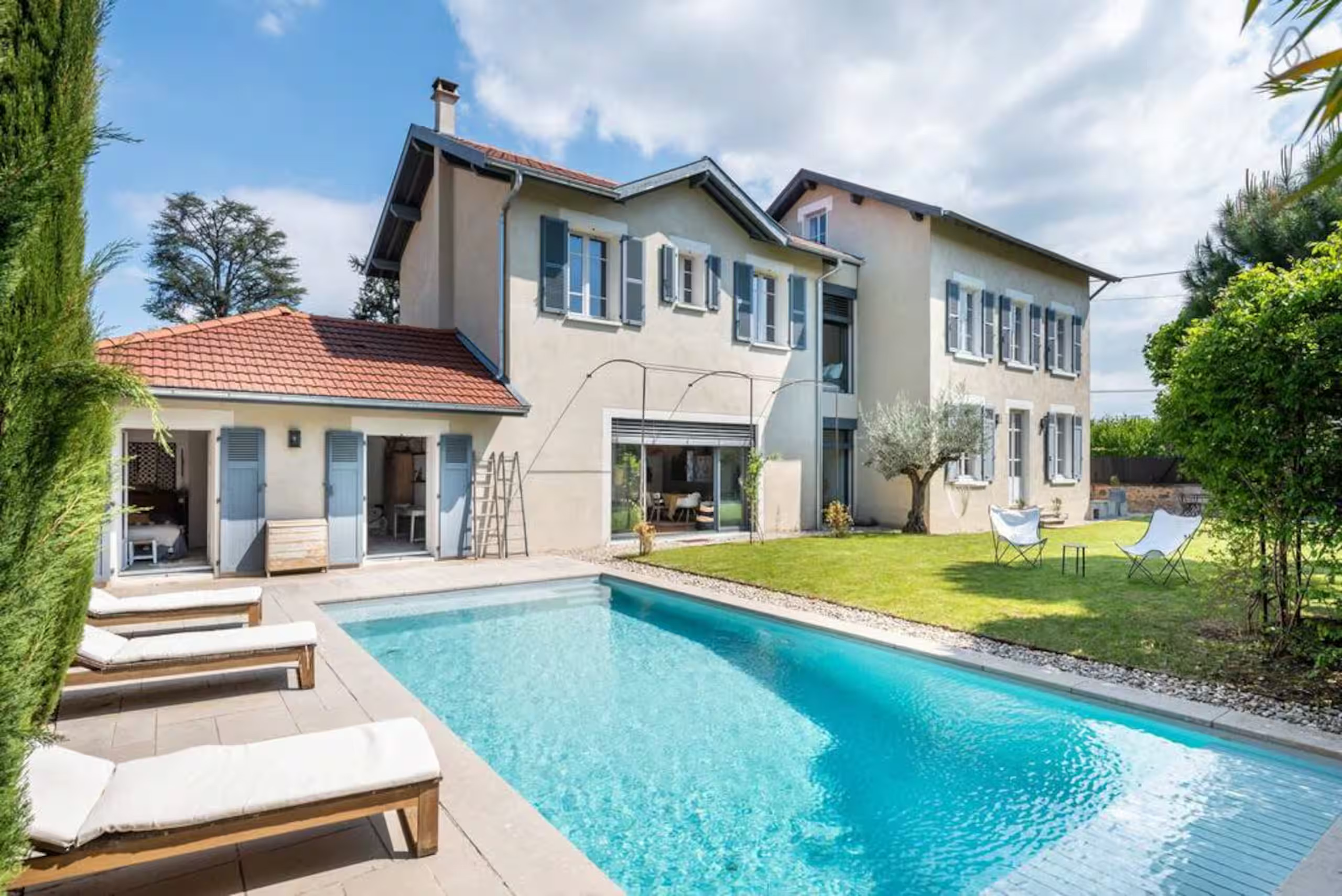 The best Airbnbs in Lyon for foodies, couples, and city breaks
