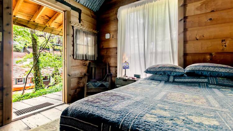 The cozy wooden cabin near Deep Ellum The cozy wooden cabin near Deep Ellum