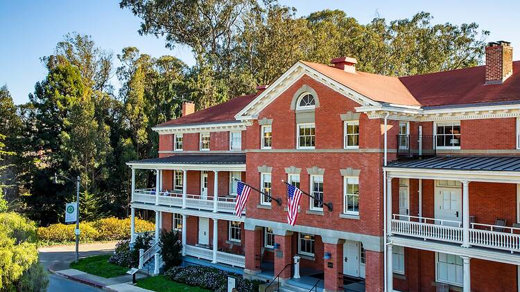  Inn at the Presidio